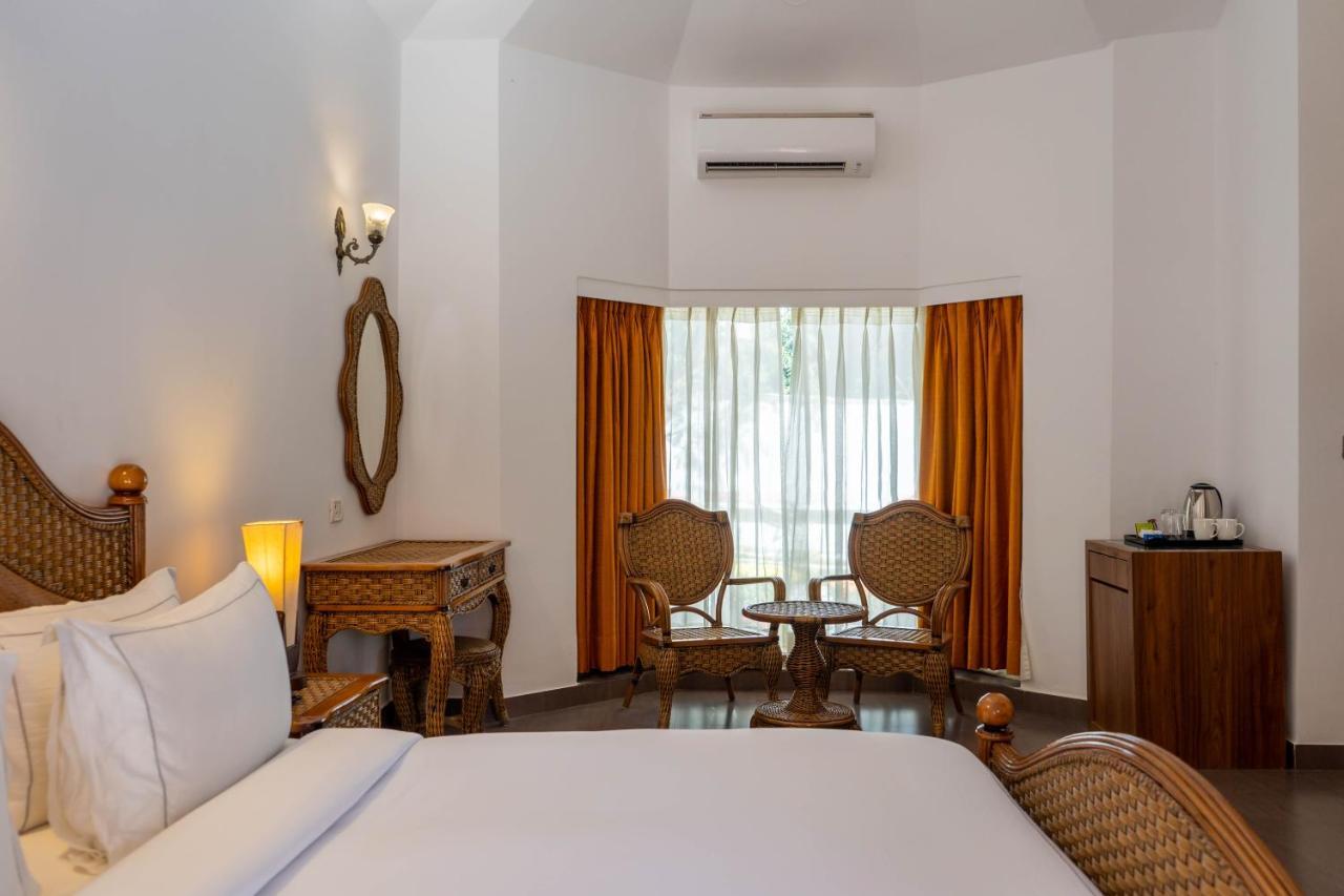 Country Inn Tarika Riverside Resort Jim Corbett Garjia Zewnętrze zdjęcie