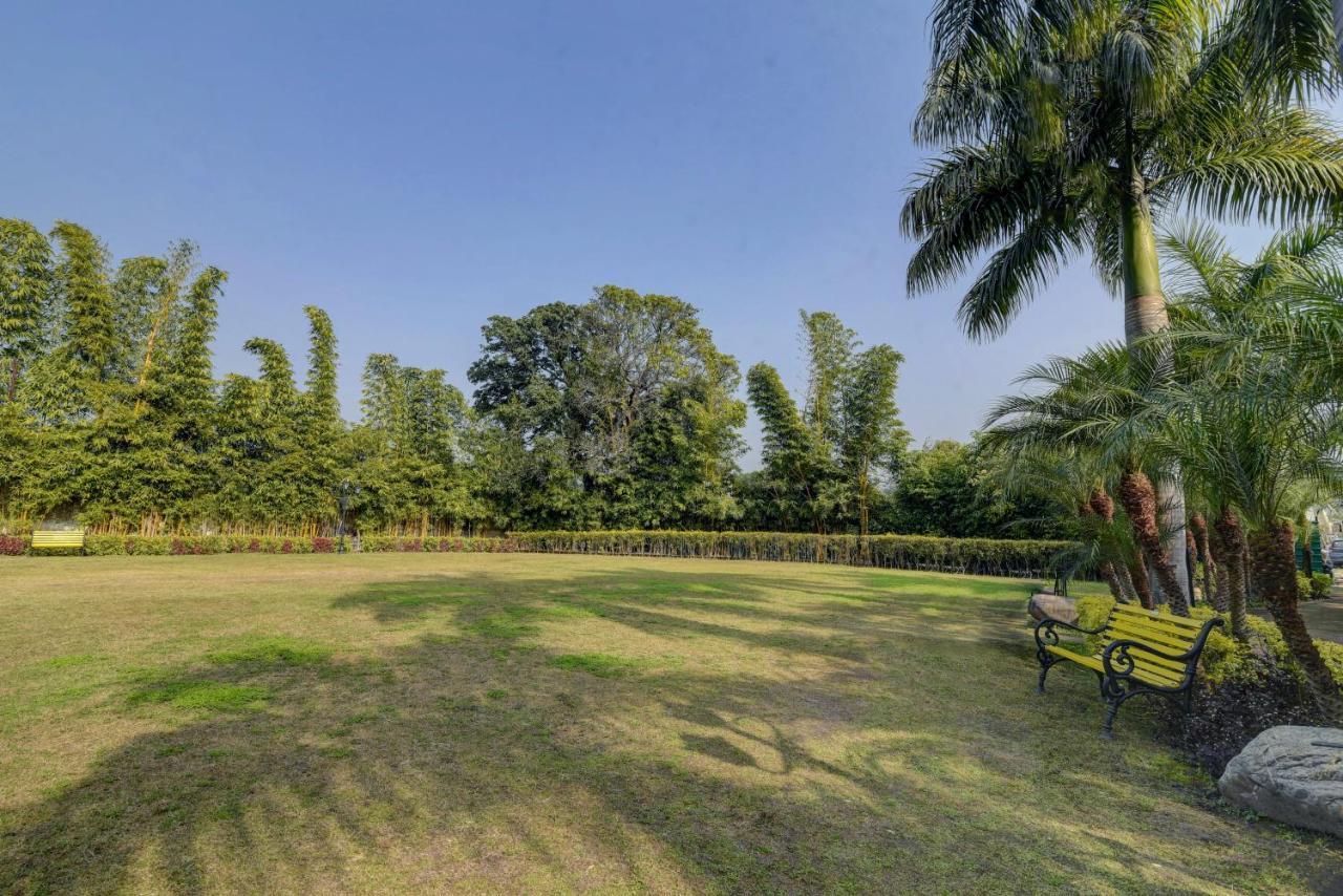 Country Inn Tarika Riverside Resort Jim Corbett Garjia Zewnętrze zdjęcie
