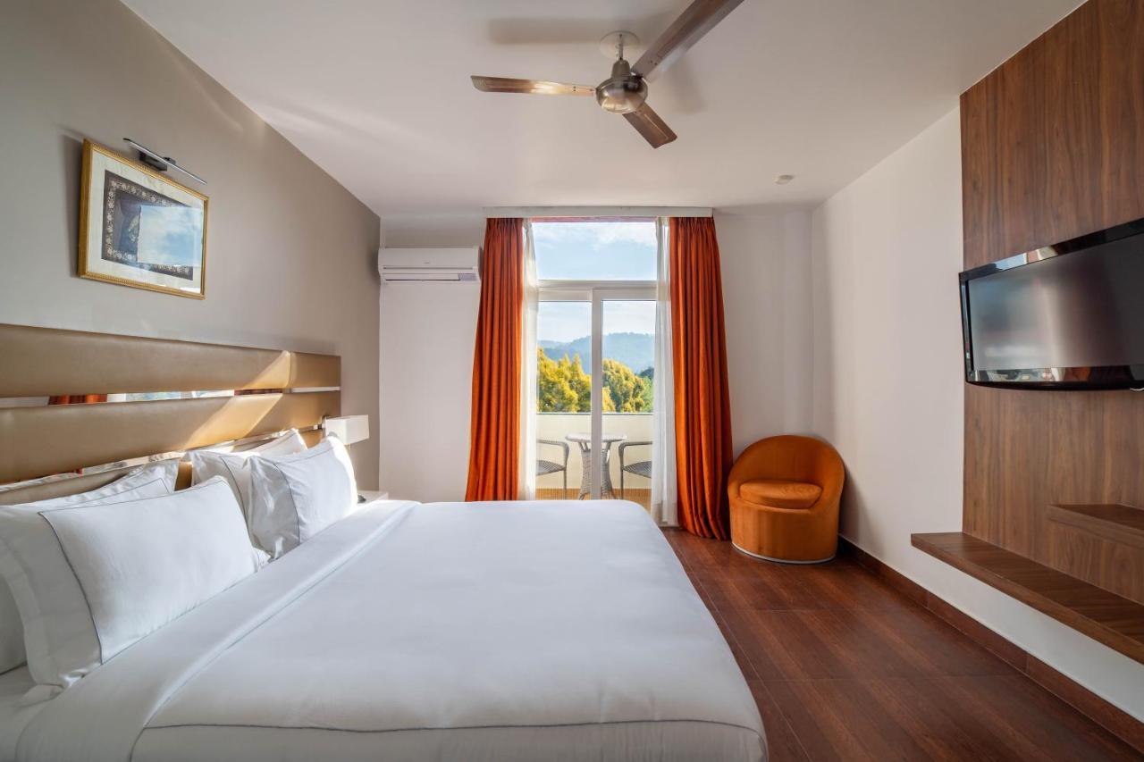 Country Inn Tarika Riverside Resort Jim Corbett Garjia Zewnętrze zdjęcie